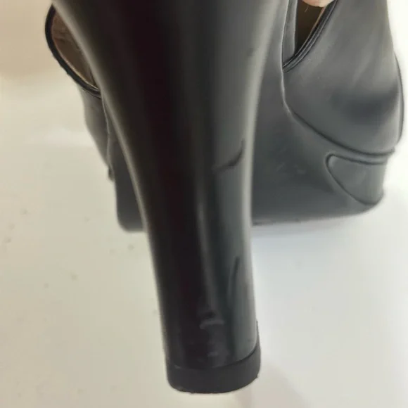 Black Slingback Peep-Toe Heels - - Picture 3 of 4